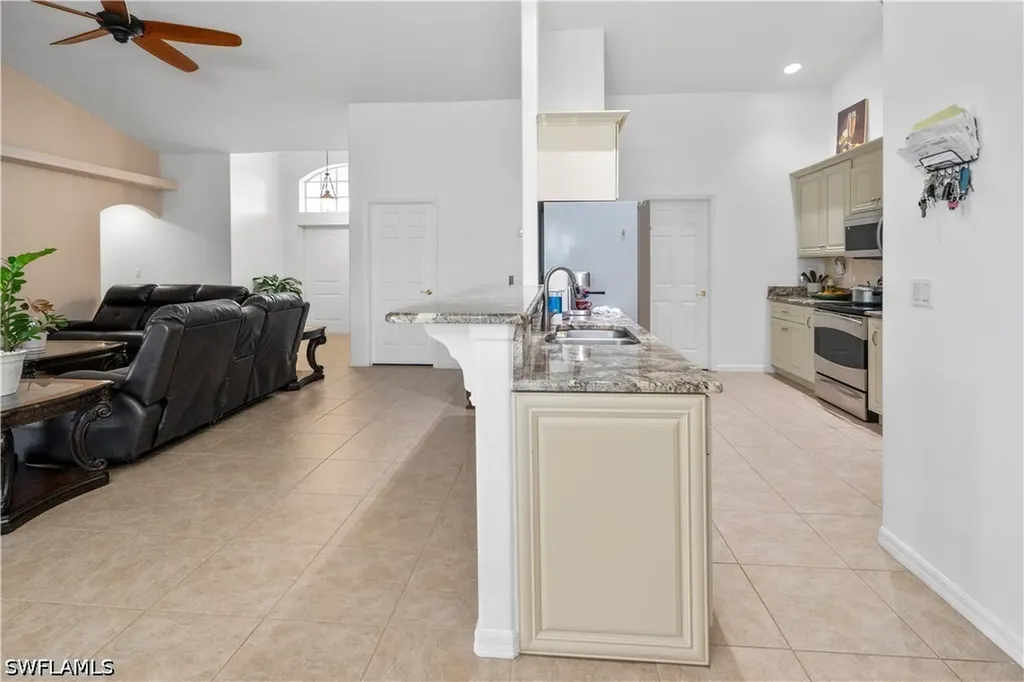 1315 NE 20th Avenue Cape Coral FL 33909