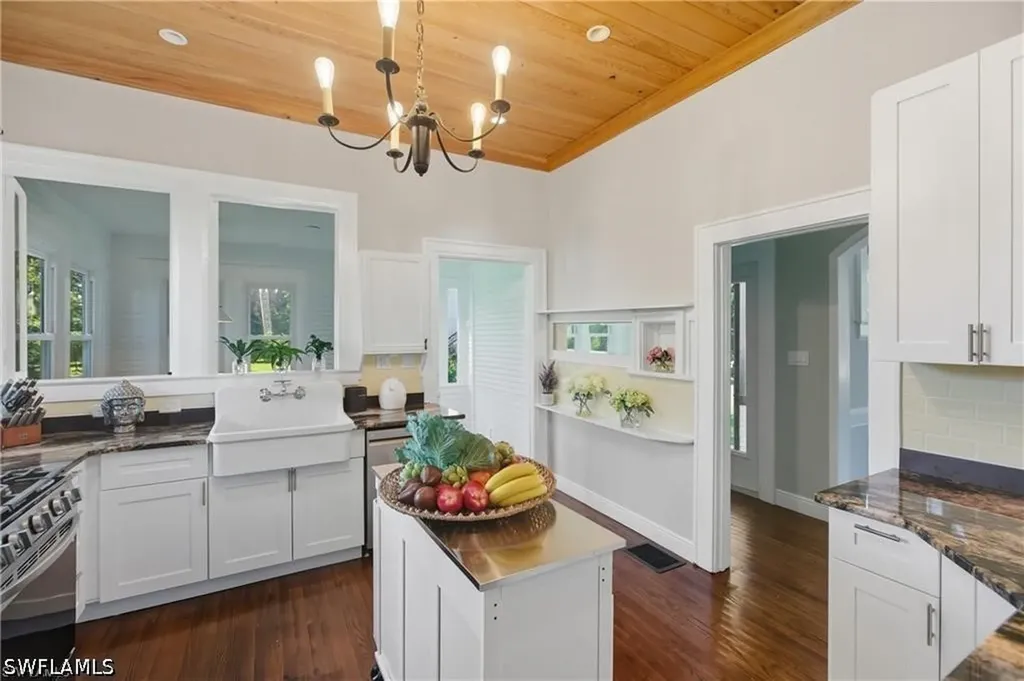 101 Fairview Avenue Fort Myers FL 33905