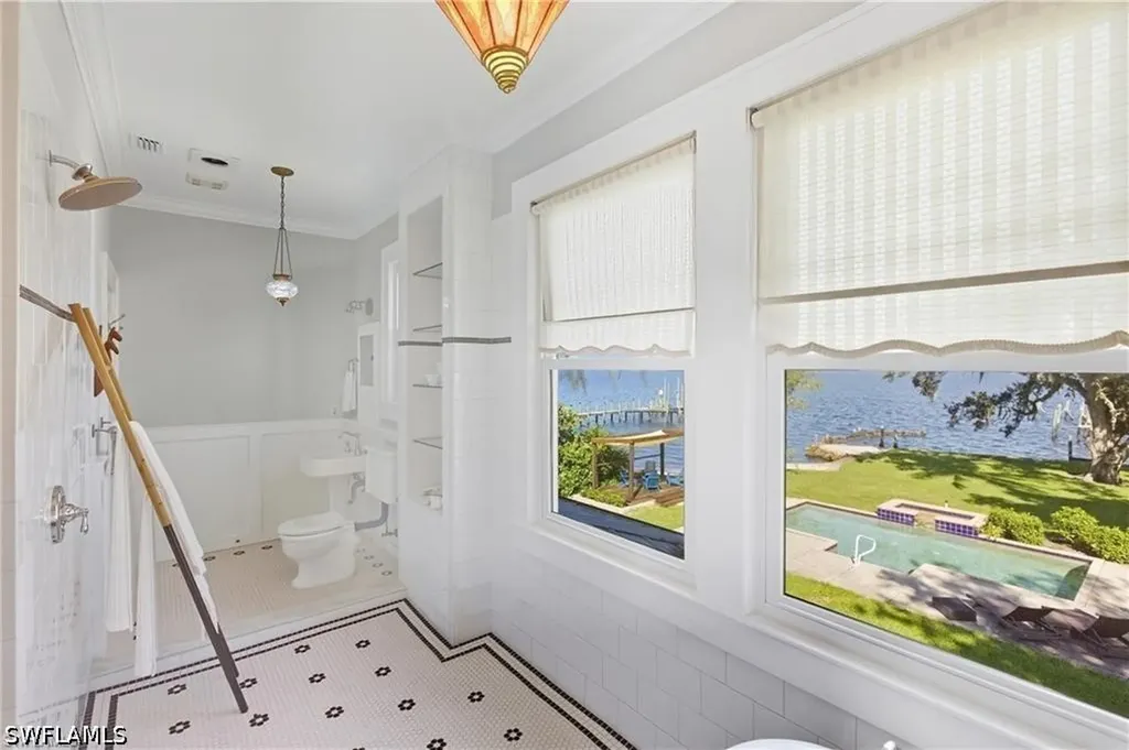 101 Fairview Avenue Fort Myers FL 33905