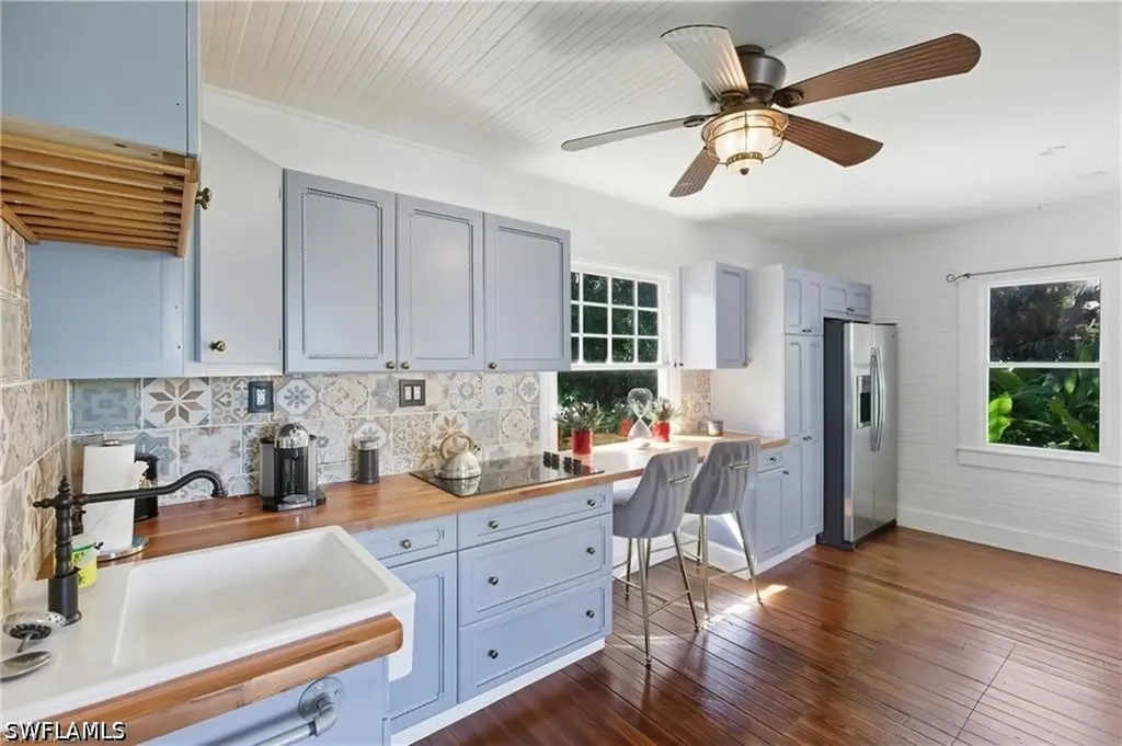 101 Fairview Avenue Fort Myers FL 33905