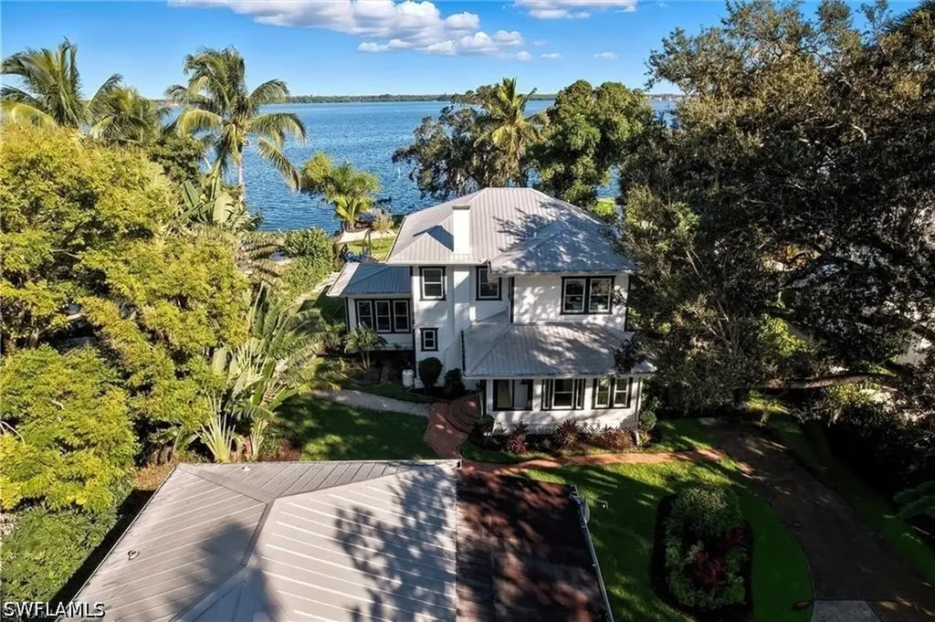 101 Fairview Avenue Fort Myers FL 33905