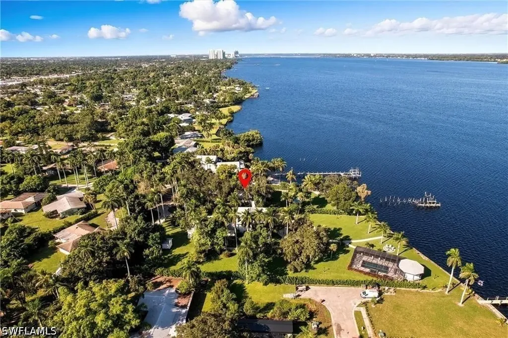 101 Fairview Avenue Fort Myers FL 33905