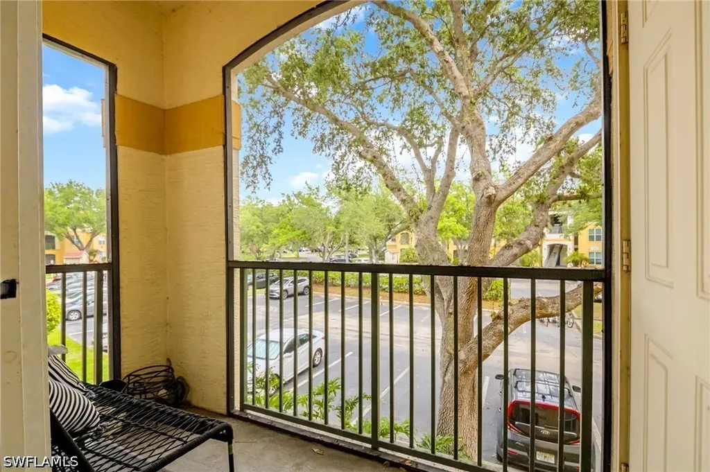 11550 Villa Grand Fort Myers FL 33913