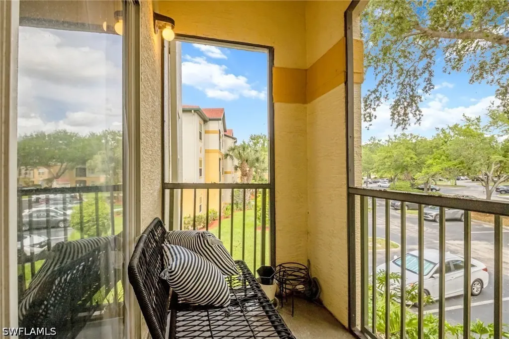 11550 Villa Grand Fort Myers FL 33913