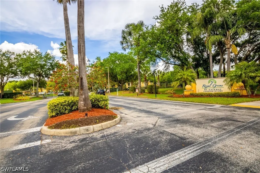 11550 Villa Grand Fort Myers FL 33913