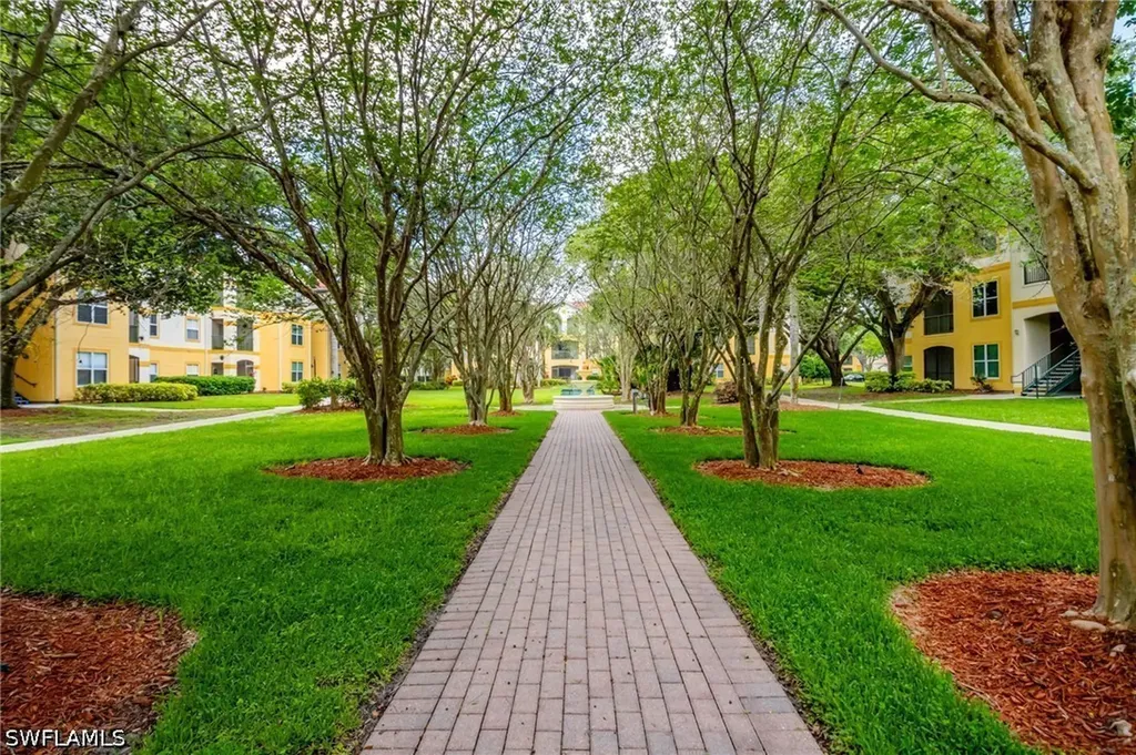 11550 Villa Grand Fort Myers FL 33913