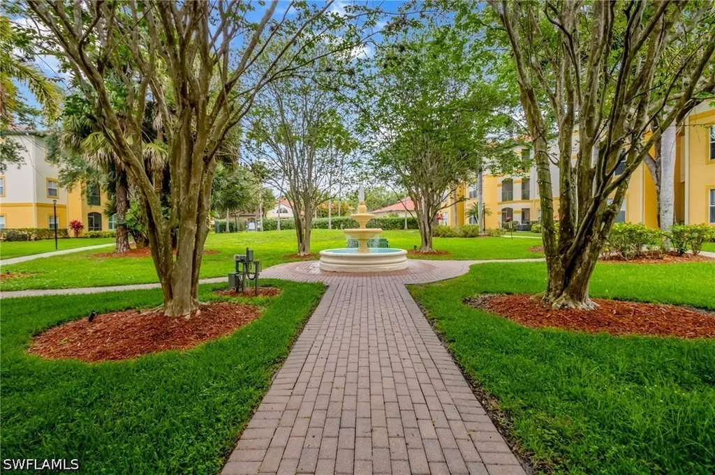 11550 Villa Grand Fort Myers FL 33913