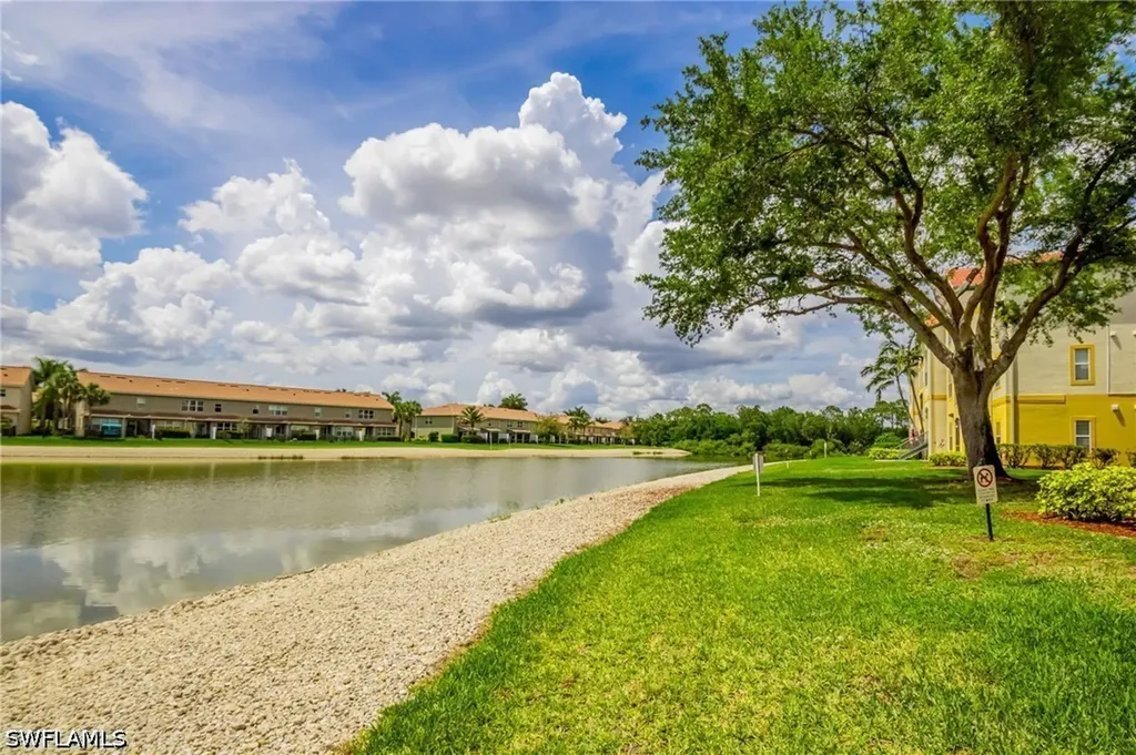 11550 Villa Grand Fort Myers FL 33913