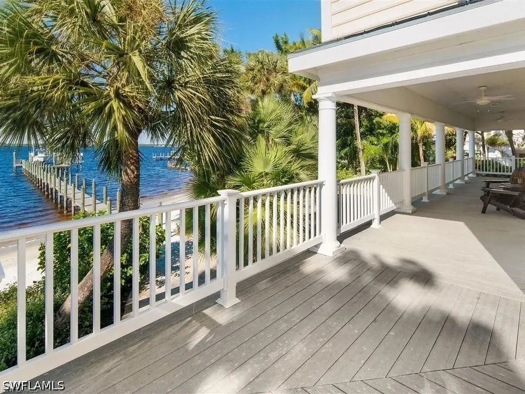 100 Fairview Avenue Fort Myers FL 33905