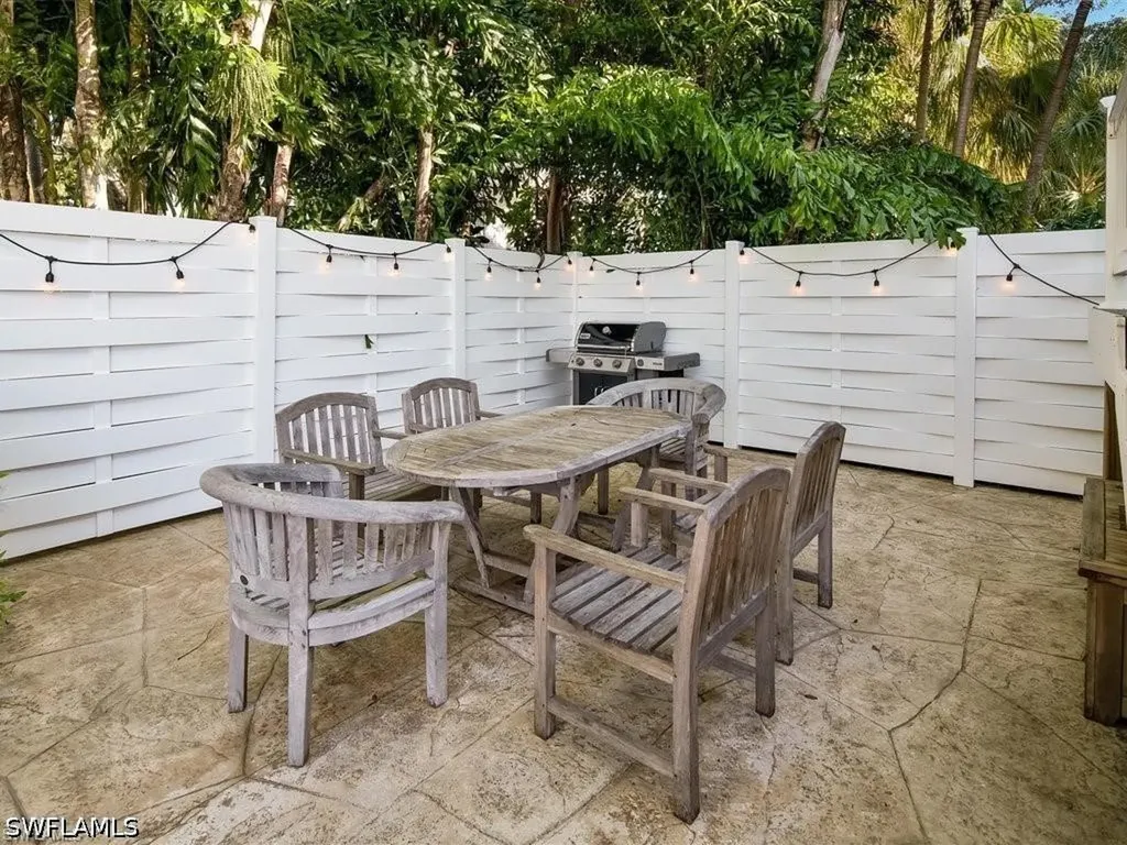 100 Fairview Avenue Fort Myers FL 33905