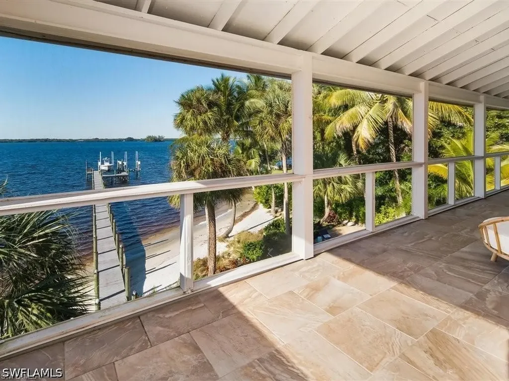 100 Fairview Avenue Fort Myers FL 33905