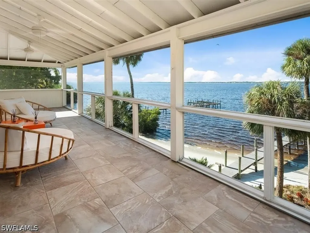 100 Fairview Avenue Fort Myers FL 33905