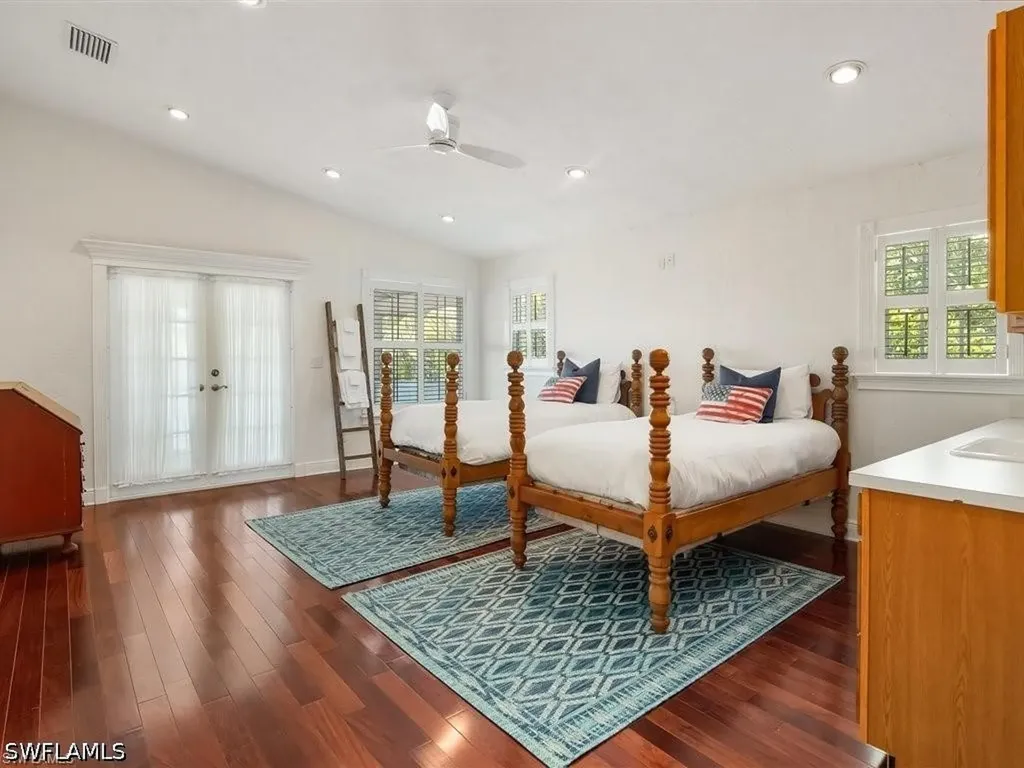 100 Fairview Avenue Fort Myers FL 33905