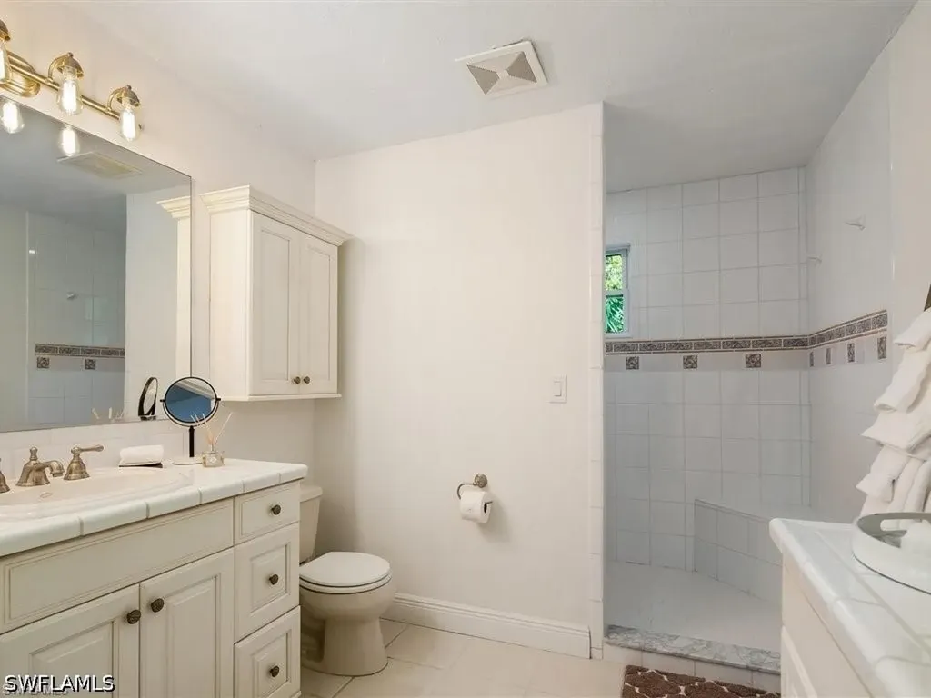 100 Fairview Avenue Fort Myers FL 33905