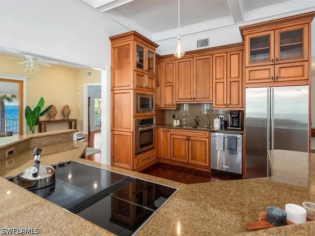 100 Fairview Avenue Fort Myers FL 33905