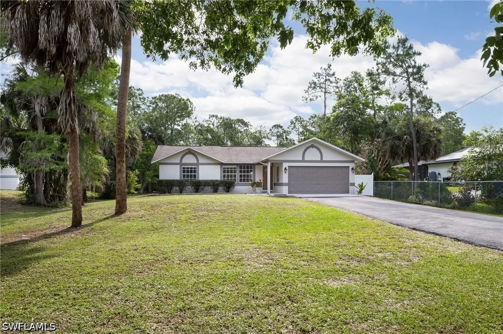 Naples FL, 380 6TH Street NE