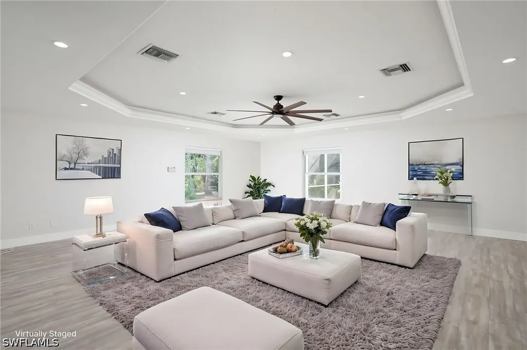 380 6th Street NE Naples FL 34120