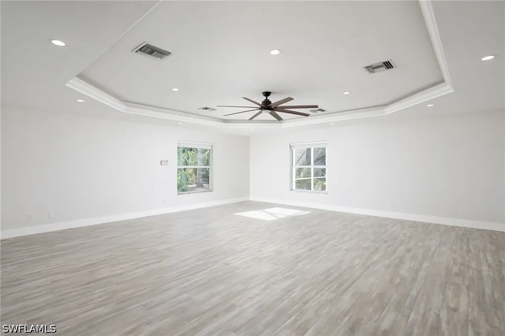 380 6th Street NE Naples FL 34120