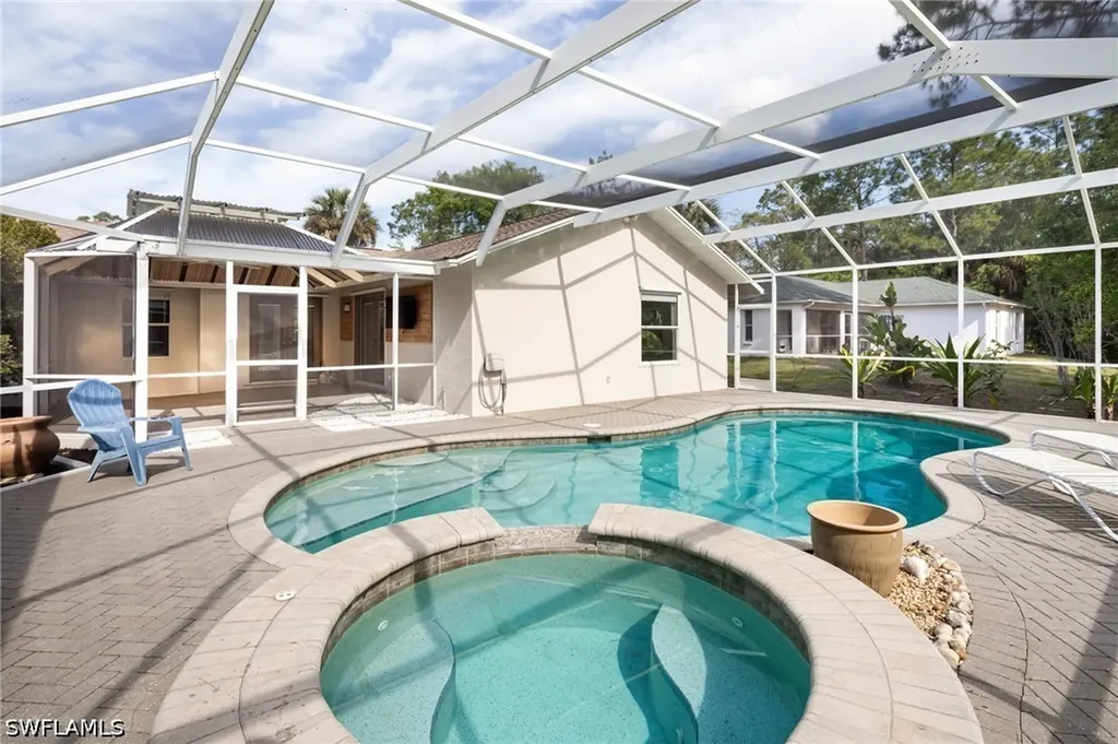 380 6th Street NE Naples FL 34120