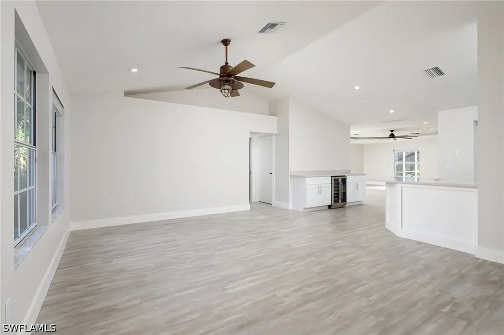 380 6th Street NE Naples FL 34120