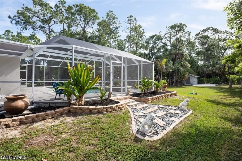 380 6th Street NE Naples FL 34120