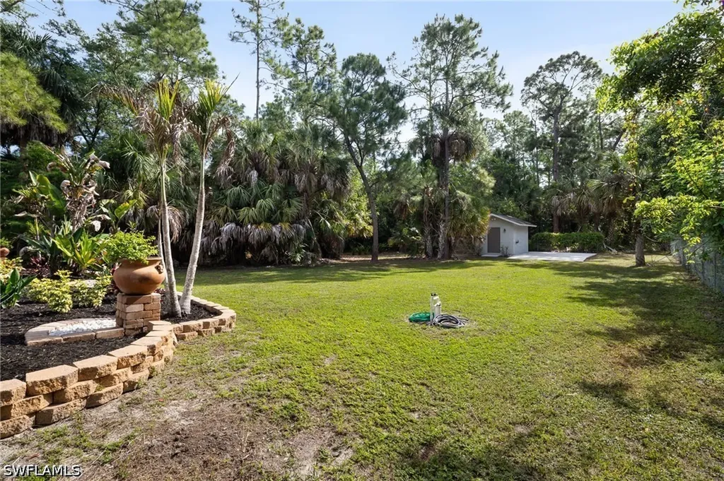 380 6th Street NE Naples FL 34120
