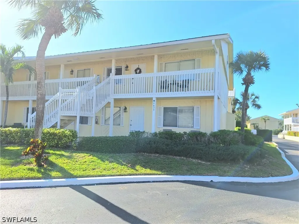 4633 Bayshore Drive Naples FL 34112