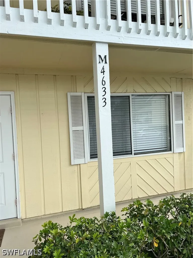 4633 Bayshore Drive Naples FL 34112