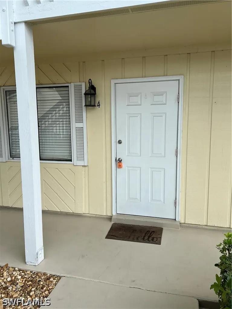 4633 Bayshore Drive Naples FL 34112