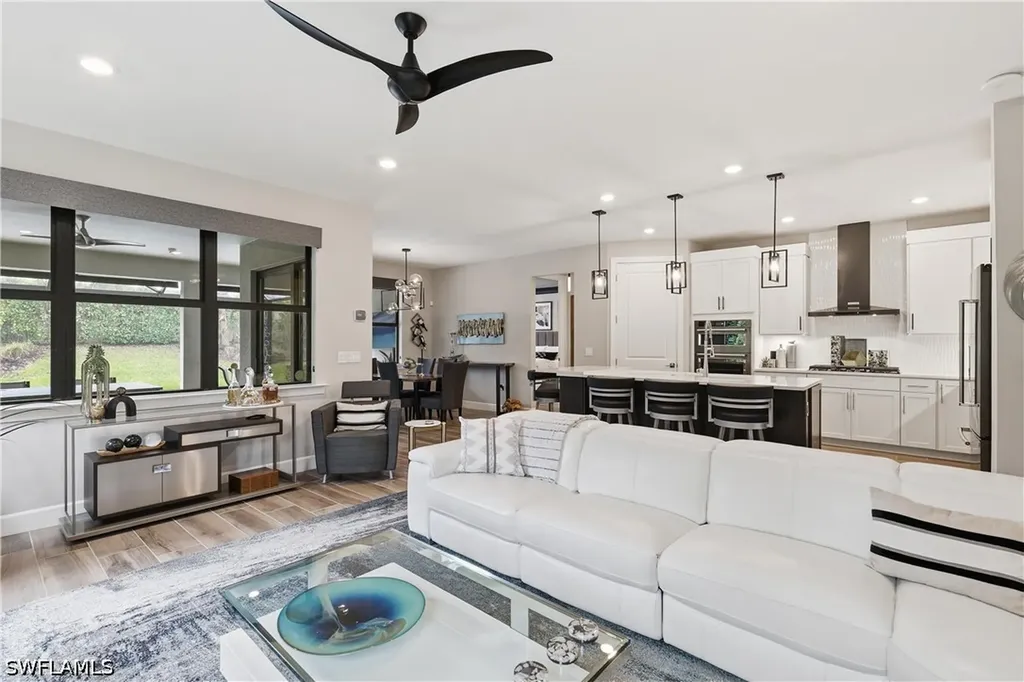 6678 Pennyroyal Drive Naples FL 34114