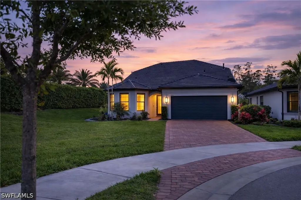 6678 Pennyroyal Drive Naples FL 34114