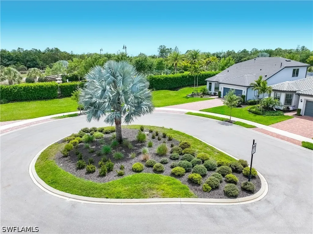 6678 Pennyroyal Drive Naples FL 34114