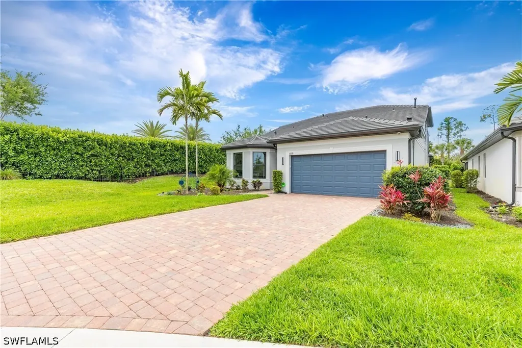 6678 Pennyroyal Drive Naples FL 34114