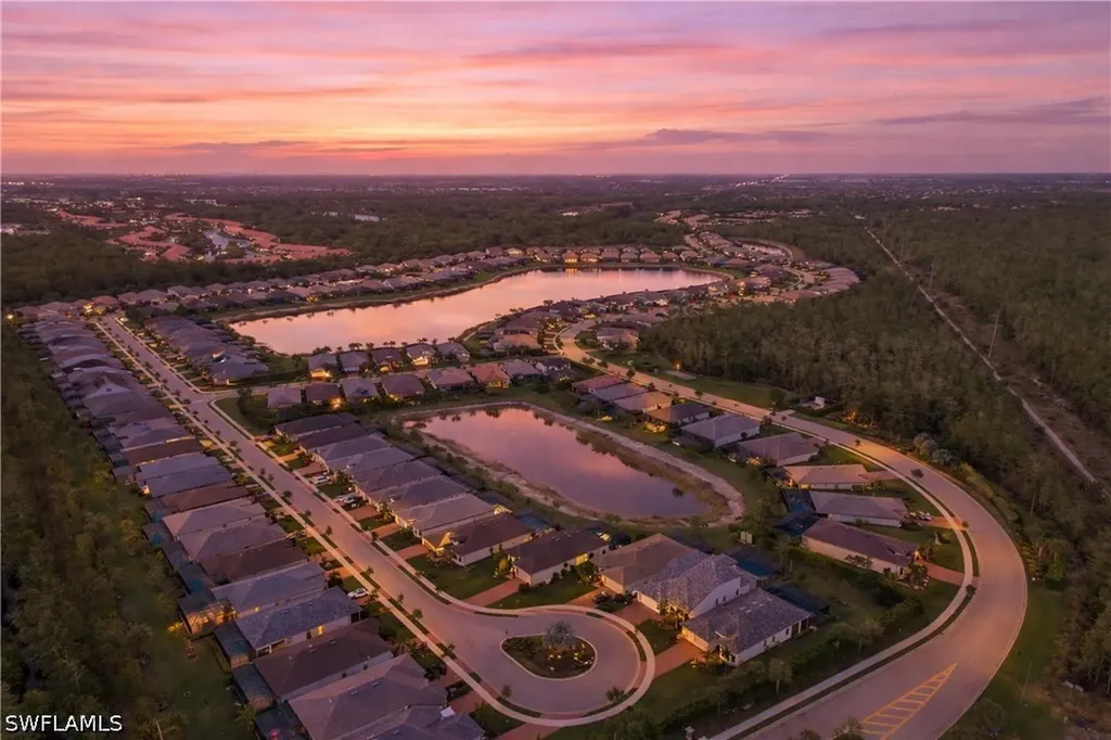 6678 Pennyroyal Drive Naples FL 34114
