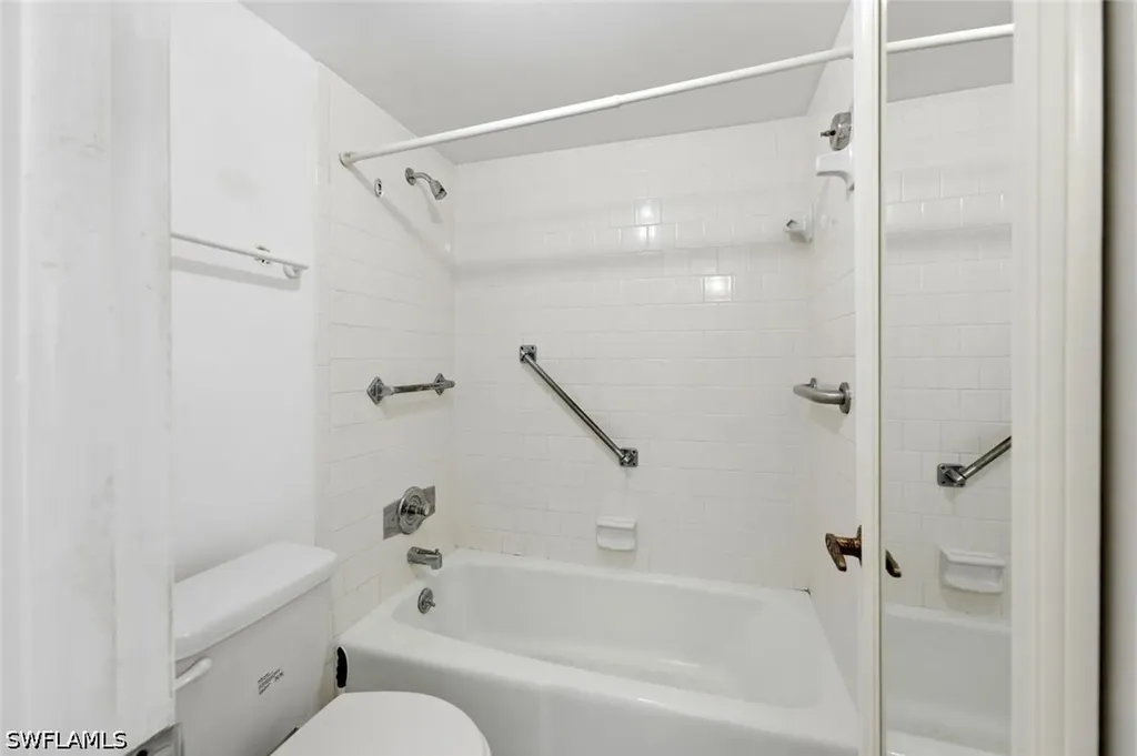 1087 Forest Lakes Drive Naples FL 34105