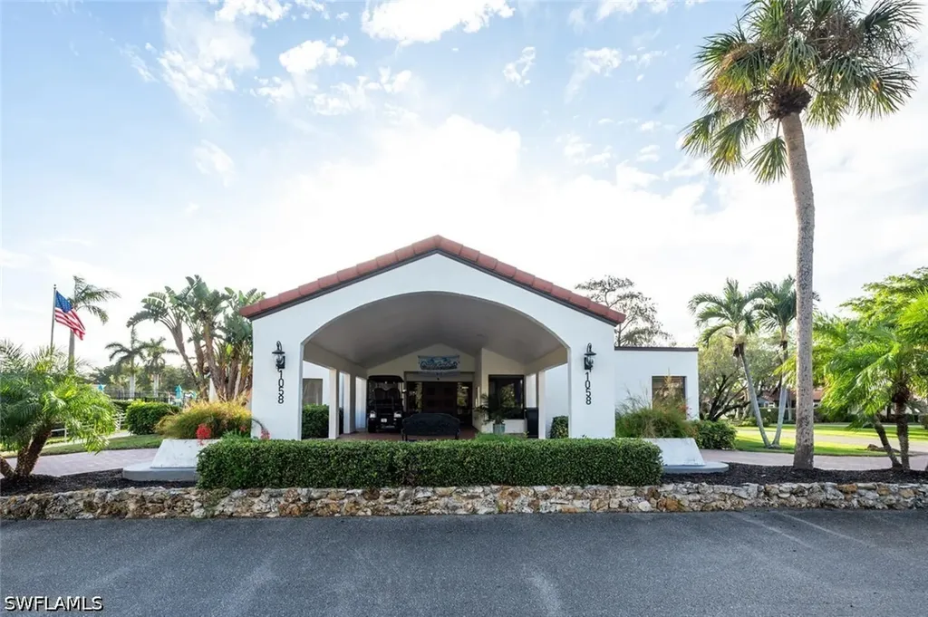 1087 Forest Lakes Drive Naples FL 34105