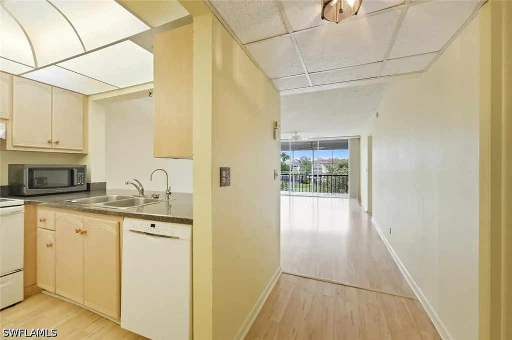 1087 Forest Lakes Drive Naples FL 34105