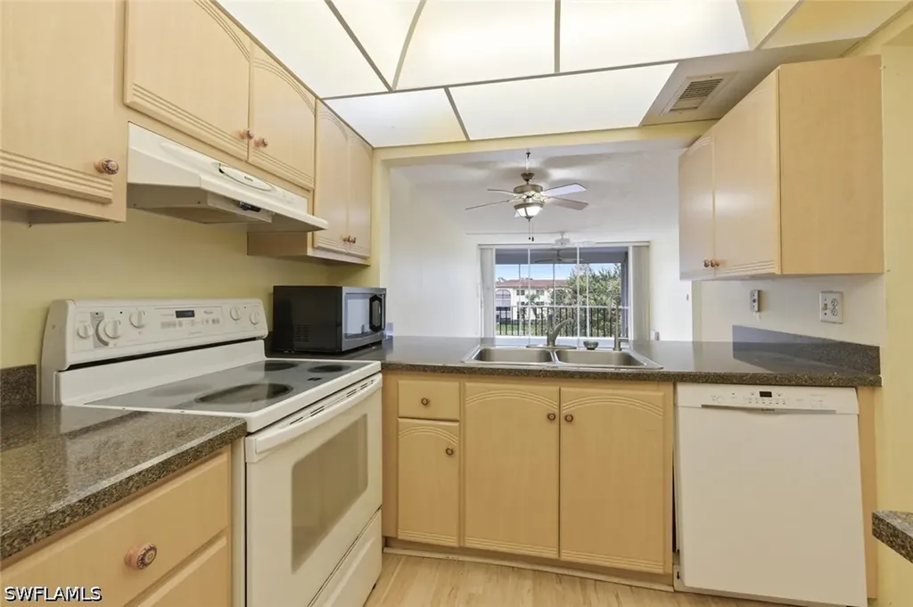 1087 Forest Lakes Drive Naples FL 34105