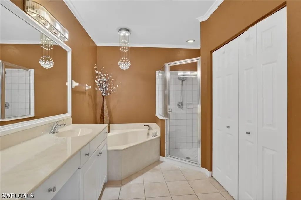 6285 Wilshire Pines Circle Naples FL 34109