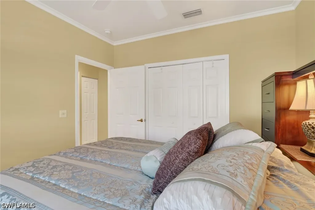 6285 Wilshire Pines Circle Naples FL 34109