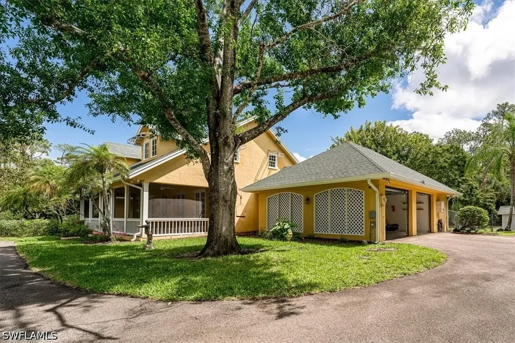 2790 66th Street SW Naples FL 34105