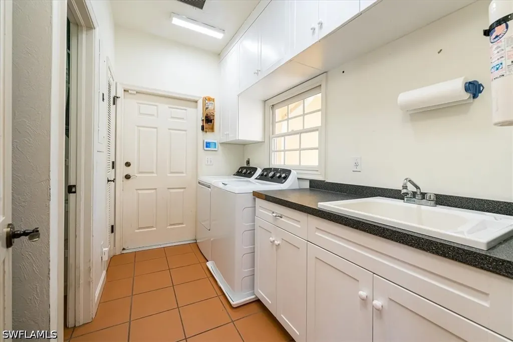 2790 66th Street SW Naples FL 34105