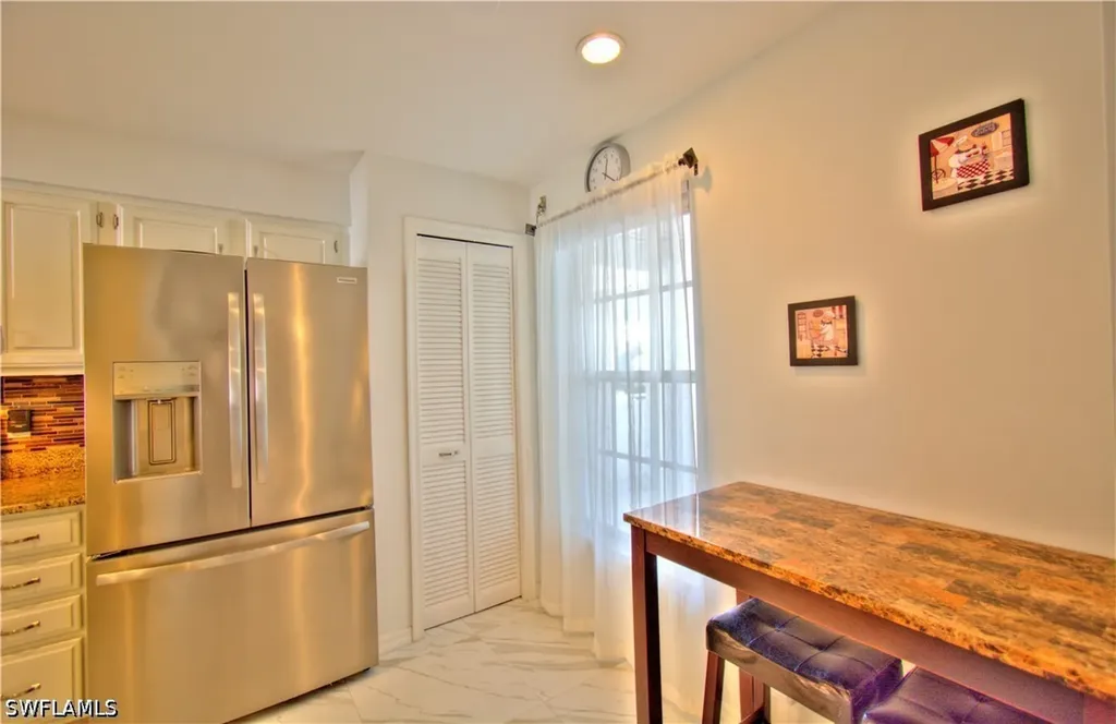 9590 Victoria Lane Naples FL 34109
