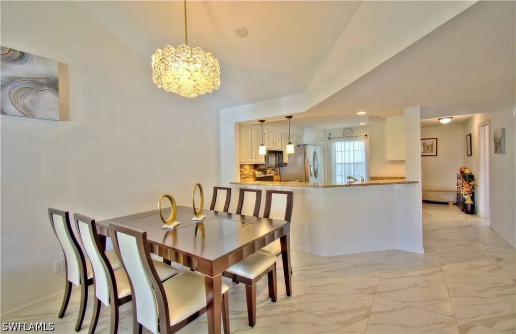 9590 Victoria Lane Naples FL 34109