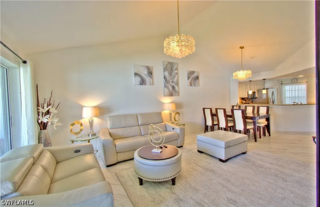 9590 Victoria Lane Naples FL 34109
