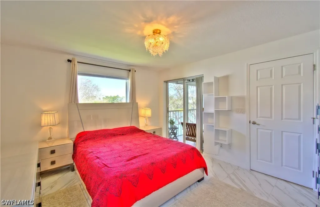 9590 Victoria Lane Naples FL 34109