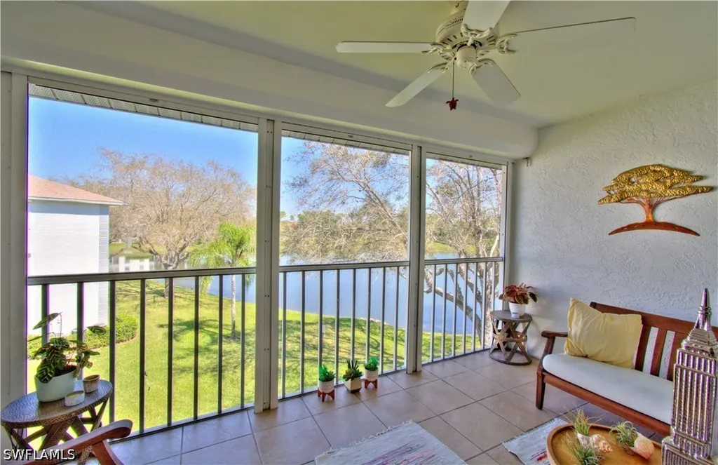 9590 Victoria Lane Naples FL 34109