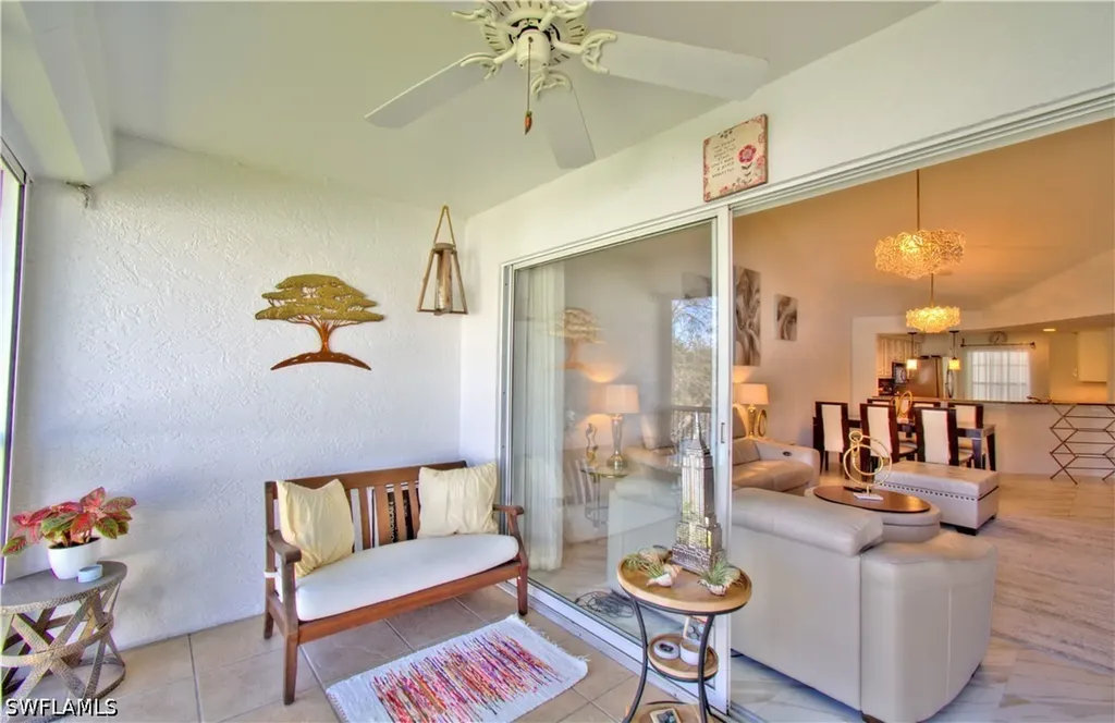 9590 Victoria Lane Naples FL 34109