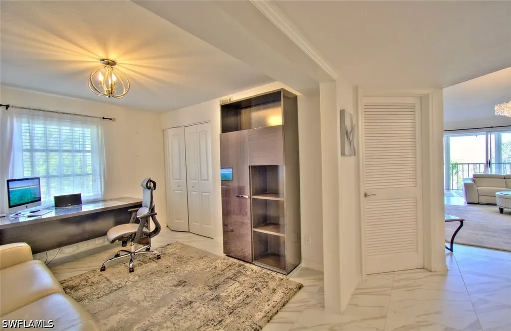 9590 Victoria Lane Naples FL 34109
