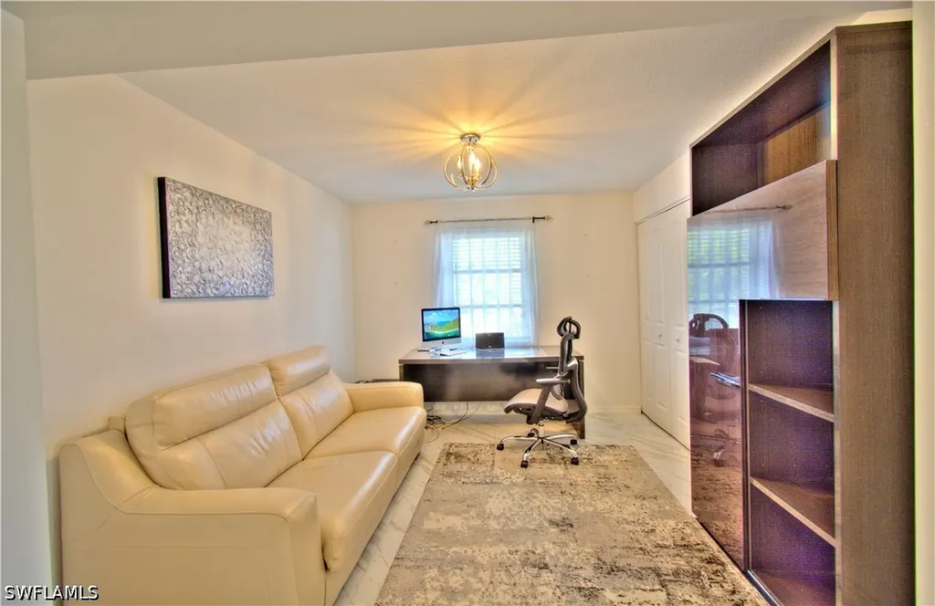 9590 Victoria Lane Naples FL 34109